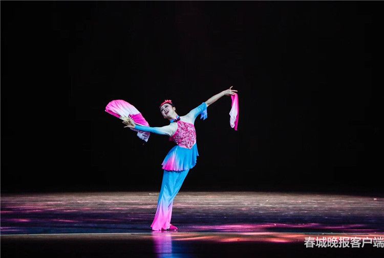 第十二届全国舞蹈展演11日在昆启幕 价格亲民